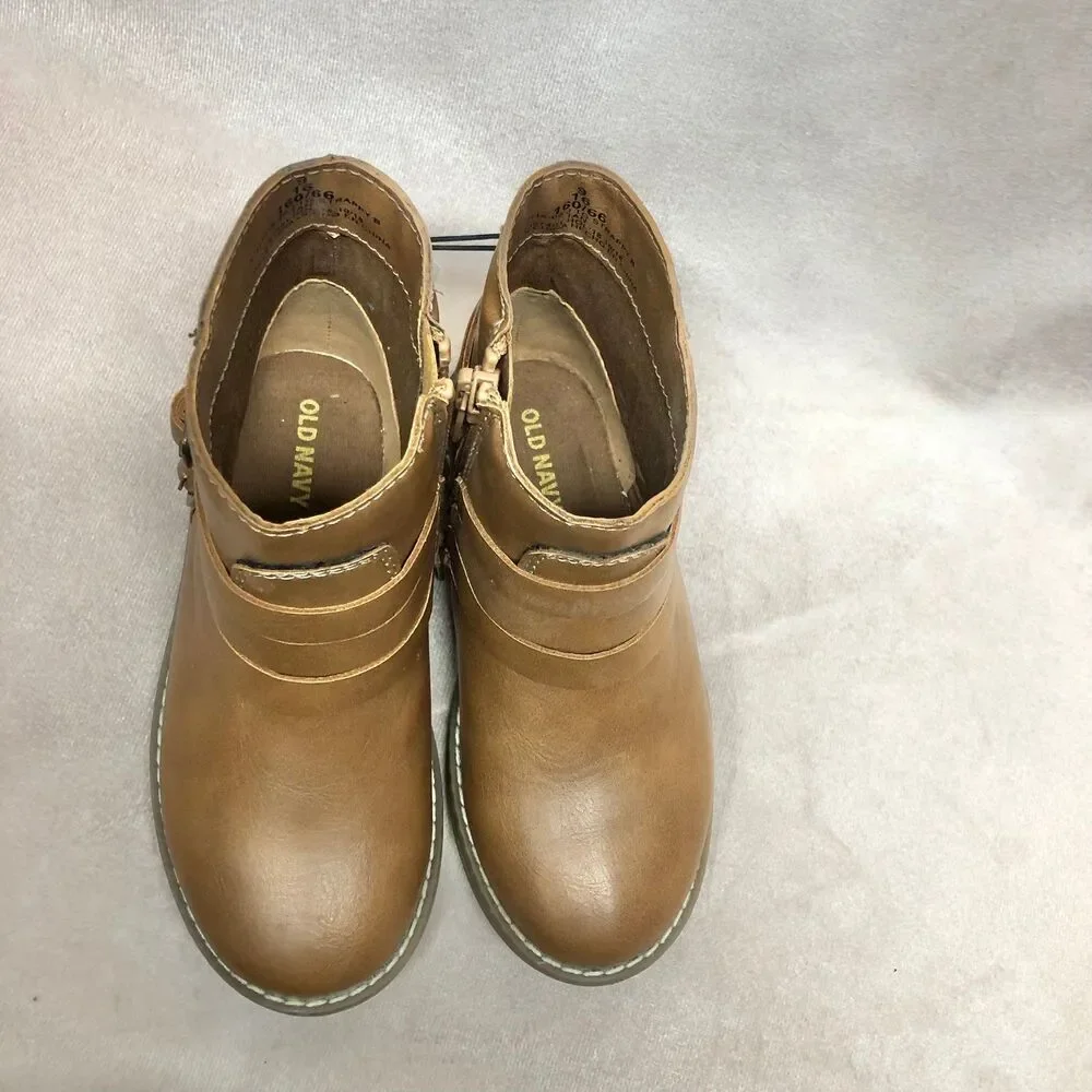 Toddler girl size 9 faux-leather buckled strap ankle boots